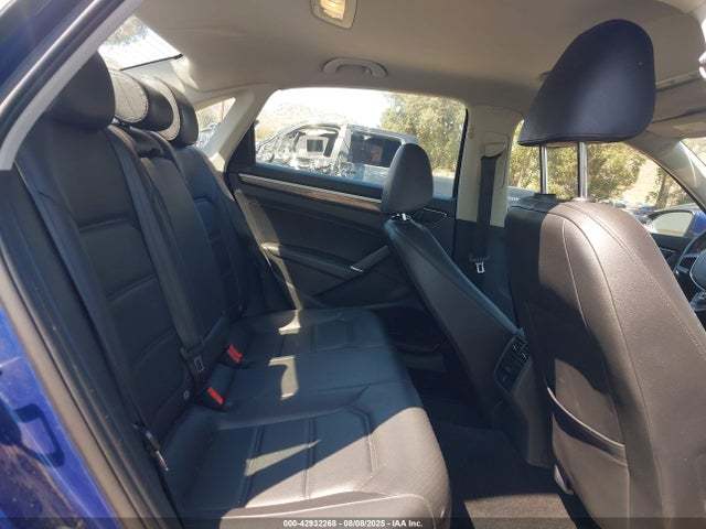 1VWBT7A37GC053186 Volkswagen 2016