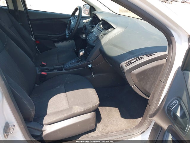 Ford Focus 2016 1FADP3E24GL372254 Image 5
