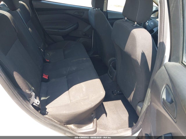 Ford Focus 2016 1FADP3E24GL372254 Image 8