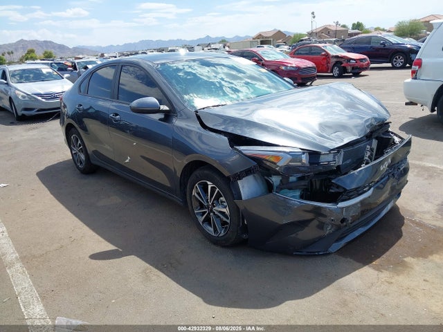 2024 3KPF24AD7RE731185 main image