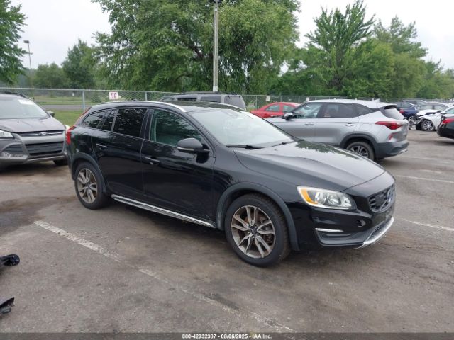 2016 VOLVO V60 CROSS COUNTRY YV4612HKXG1018094