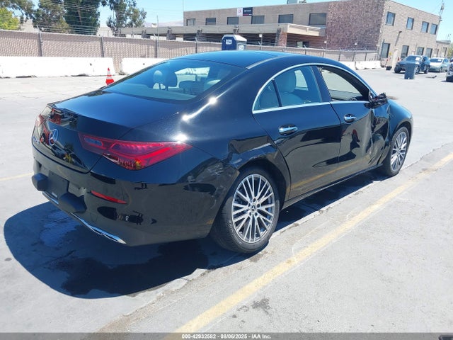 W1K5J4GB9SN500395 Mercedes-Benz m260