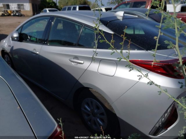 2020 TOYOTA PRIUS PRIME JTDKARFP0L3163314 Photo 2