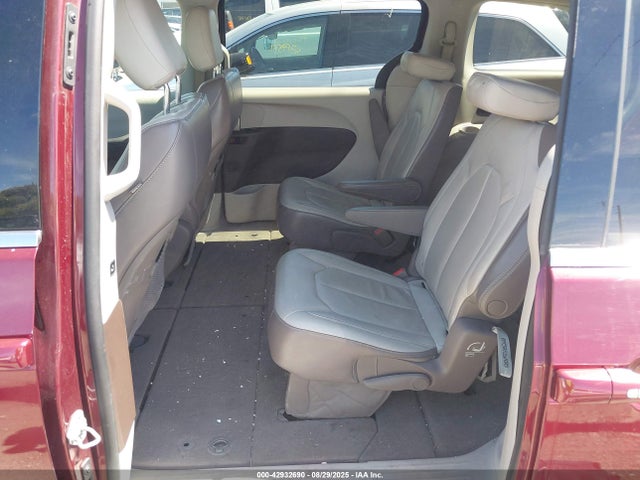 2017 Chrysler Pacifica Touring-l მანქანა იყიდება აუქციონზე, vin: 2C4RC1BG8HR534153, აუქციონის ნომერი: 42932690