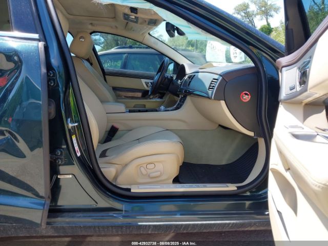 2013 JAGUAR XF SAJWA0E73D8S68546 Photo 4