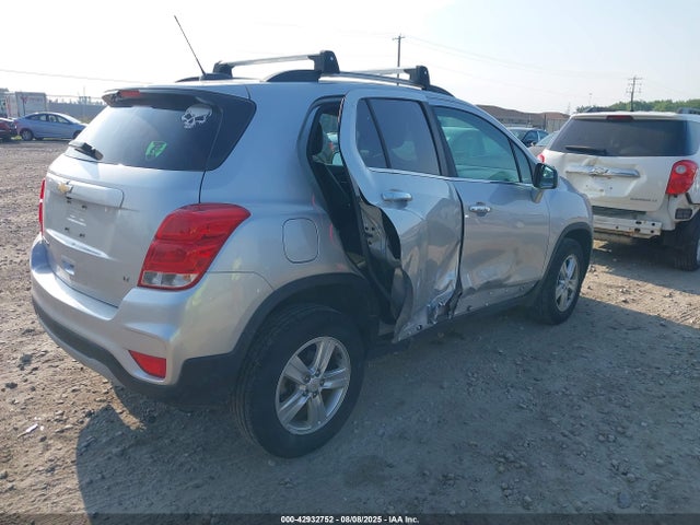 Chevrolet luv - mfi, variable valve timing, e85 max, alum 2018 KL7CJPSB1JB570450 Image 4