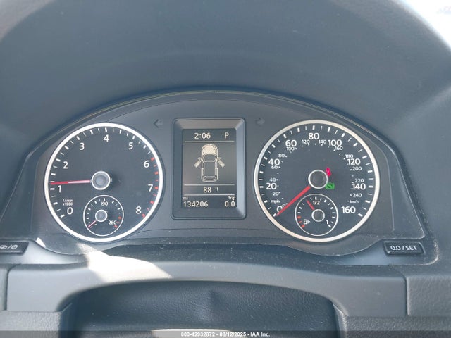 WVGAV7AX5FW521937 Volkswagen 2015