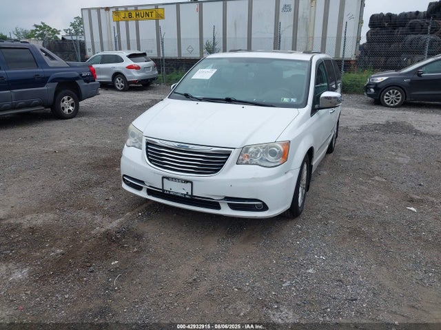 Chrysler 2014 2014 2C4RC1GG3ER195337 Image 2