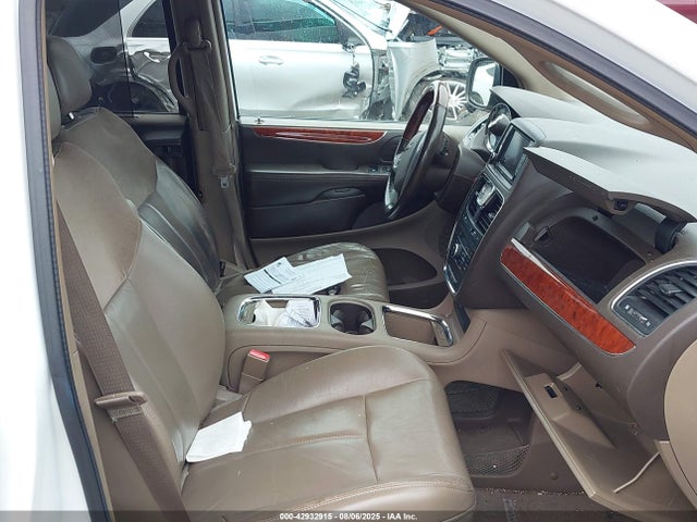 Chrysler 2014 2014 2C4RC1GG3ER195337 Image 5