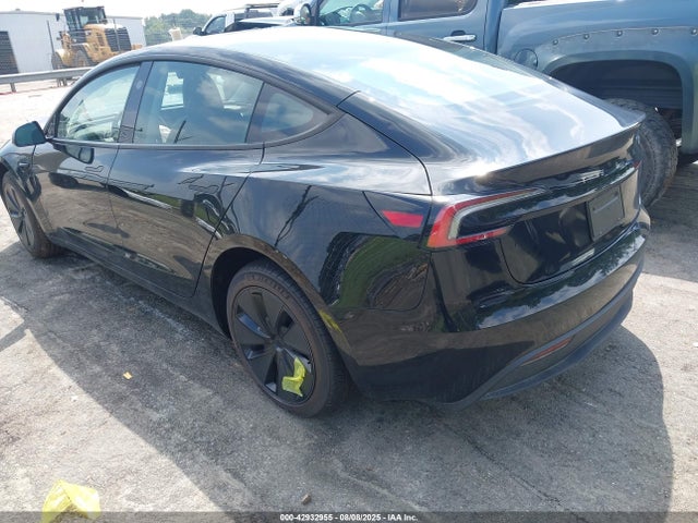5YJ3E1EA7SF967182 Tesla 2025