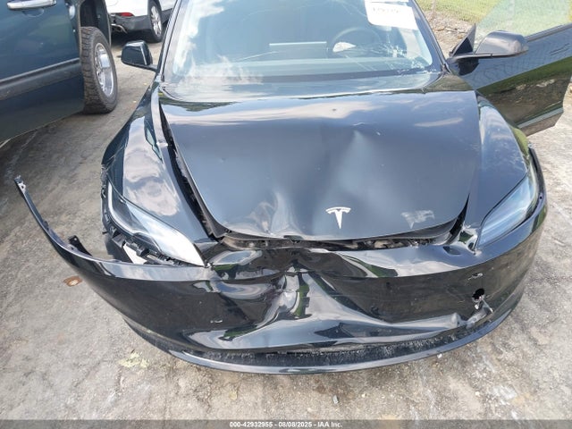 5YJ3E1EA7SF967182 Tesla 2025
