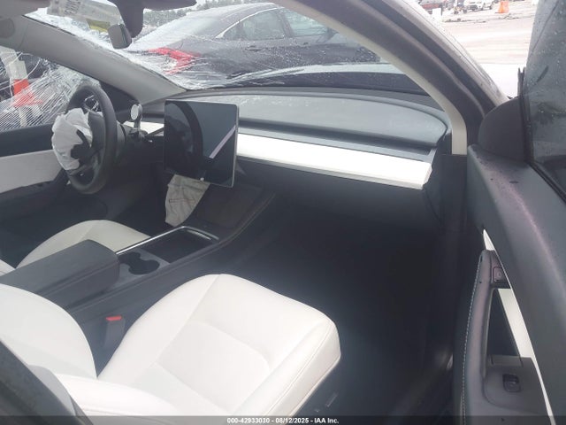2021 TESLA MODEL Y 5YJYGDEF5MF303401 Photo 4