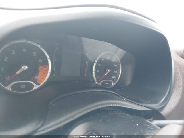 ZACCJBBT9FPB76237 Jeep 2015