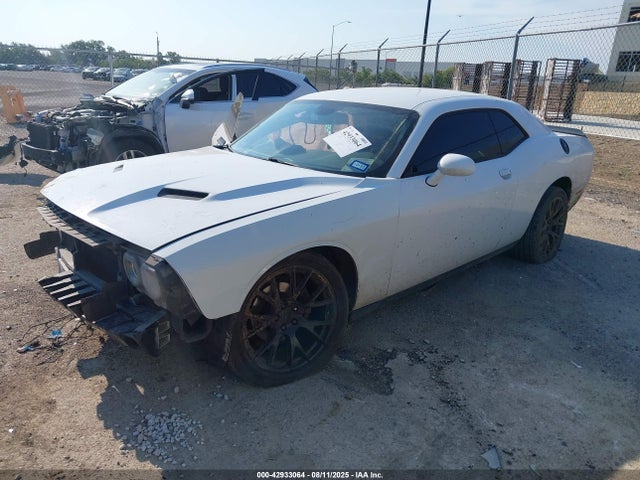 Dodge 2018 2018 2C3CDZAG5JH288097 Image 2