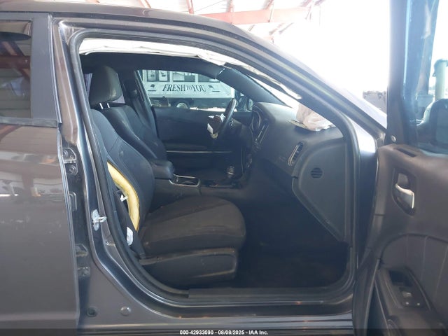 2C3CDXCT9GH158914 Dodge 2016