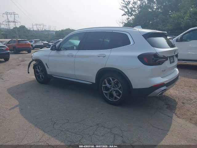 BMW X3 2022 5UX53DP01N9N20588 Image 3