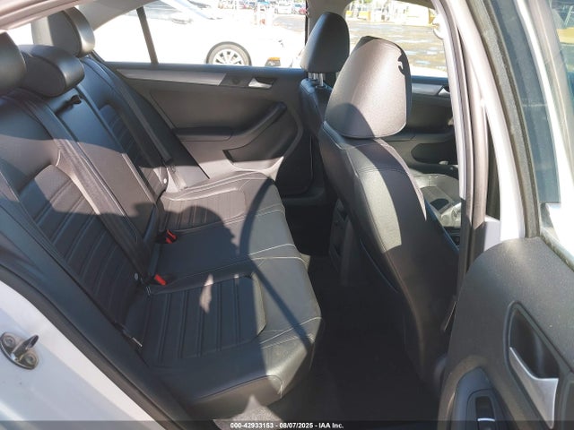 Volkswagen 2014 2014 3VWL17AJ8EM385271 Image 8