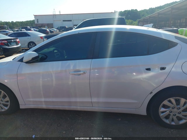 Hyundai Elantra 2017 5NPD74LF9HH163541 Image 14