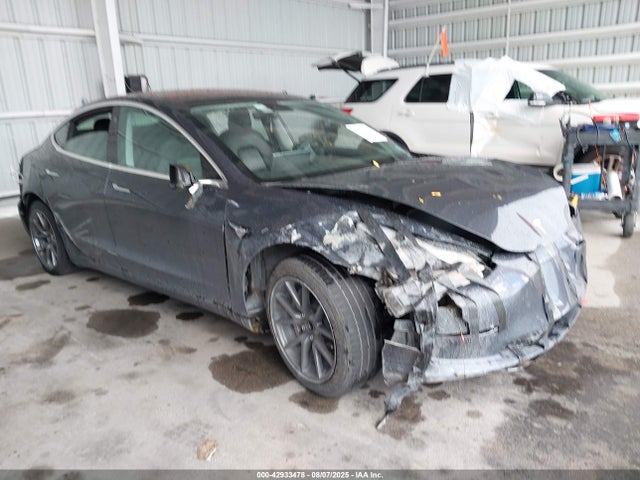 2018 TESLA MODEL 3 5YJ3E1EA3JF158938 Photo 0