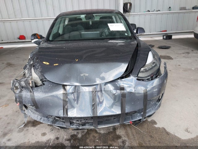 5YJ3E1EA3JF158938 Tesla MODEL 3