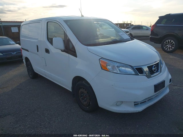 Nissan 2015 2015 3N6CM0KN5FK690756 Image 1