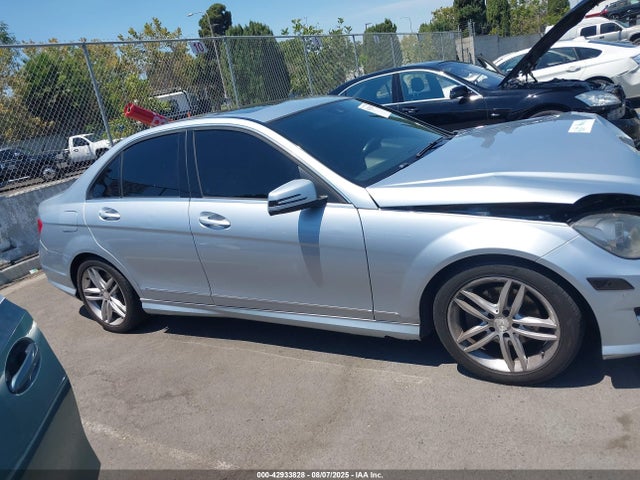 Mercedes-Benz C-Class 2014 WDDGF4HB7EA963592 Image 13