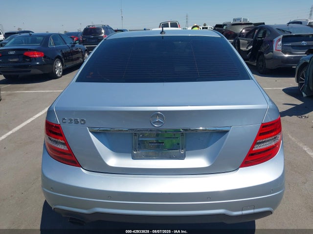 Mercedes-Benz C-Class 2014 WDDGF4HB7EA963592 Image 16