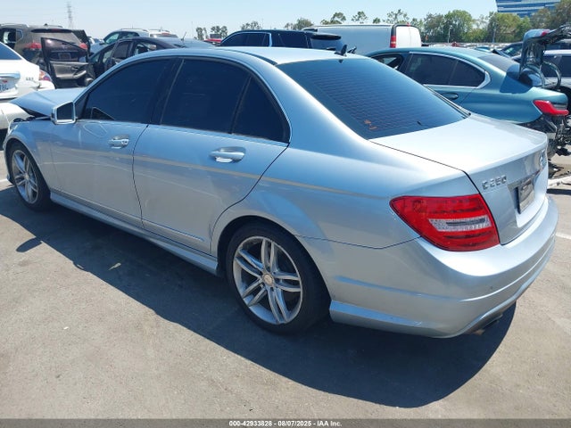 Mercedes-Benz C-Class 2014 WDDGF4HB7EA963592 Image 3