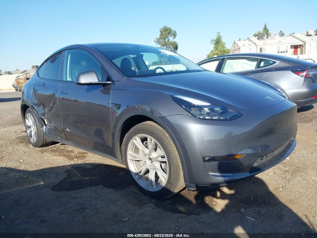 2023 TESLA MODEL Y 7SAYGAEEXPF942046 Photo 0