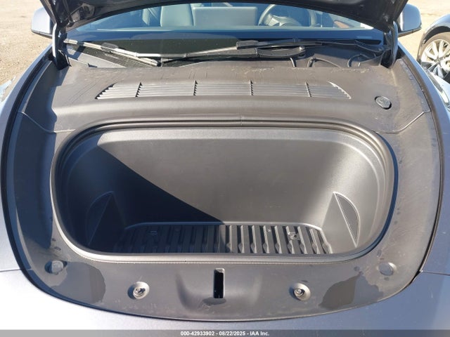 2023 TESLA MODEL Y 7SAYGAEEXPF942046 Photo 9