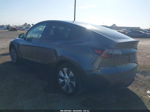 2023 TESLA MODEL Y 7SAYGAEEXPF942046 Photo 2