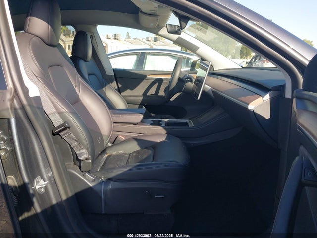 2023 TESLA MODEL Y 7SAYGAEEXPF942046 Photo 4