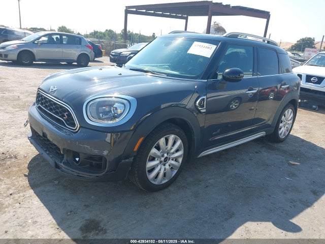 Mini 2018 2018 WMZYT5C38J3E69238 Image 2