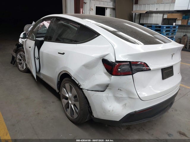 2023 TESLA MODEL Y 7SAYGDEE7PF921530 Photo 2