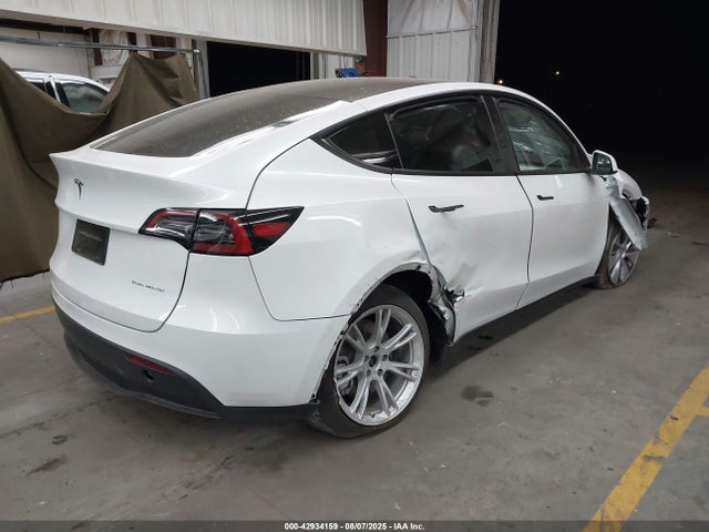 2023 TESLA MODEL Y 7SAYGDEE7PF921530 Photo 3