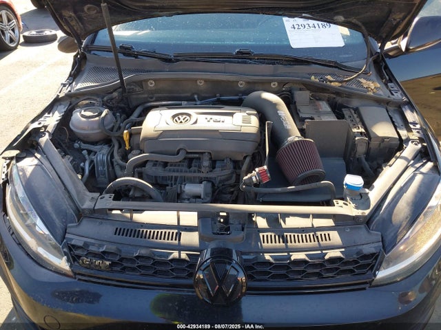 3VW547AU8JM261599 Volkswagen 2018