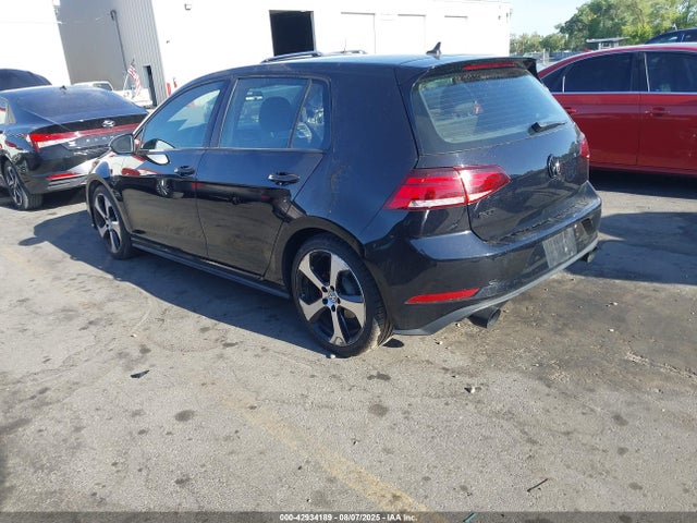 3VW547AU8JM261599 Volkswagen 2018