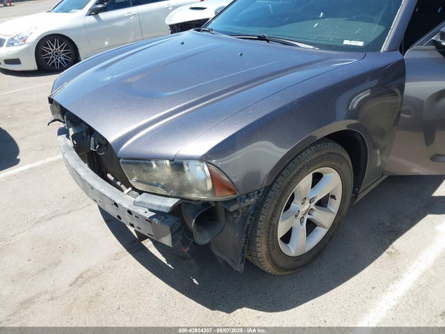 2C3CDXHG4EH239215 Dodge 2014