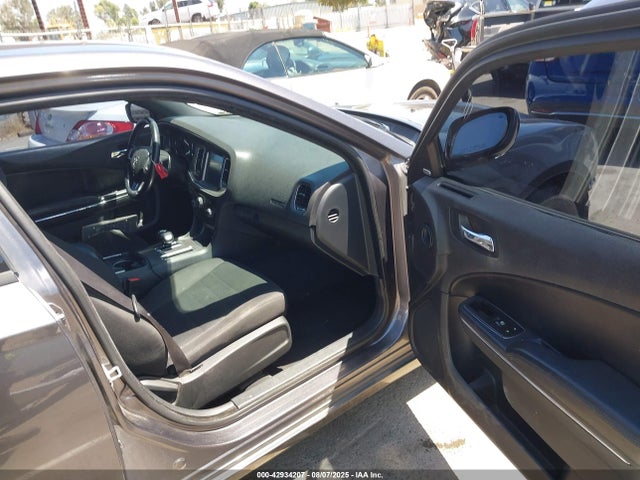 2C3CDXHG4EH239215 Dodge 2014