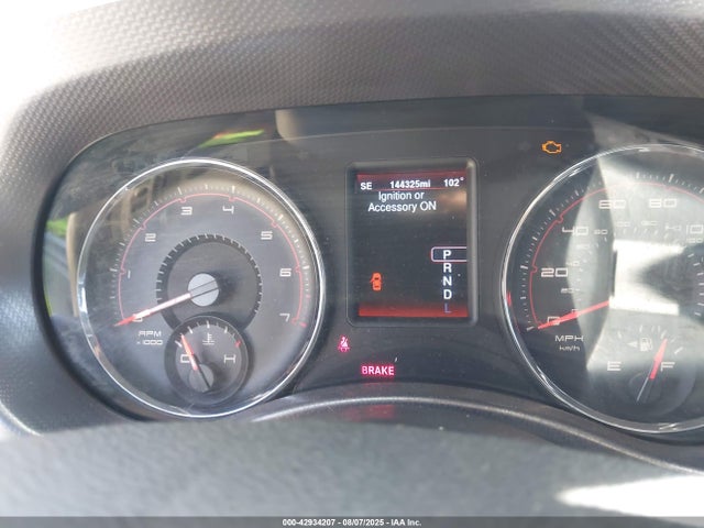 2C3CDXHG4EH239215 Dodge 2014