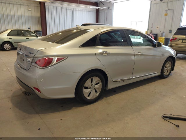 Hyundai Sonata 2014 KMHEC4A43EA113234 Image 4