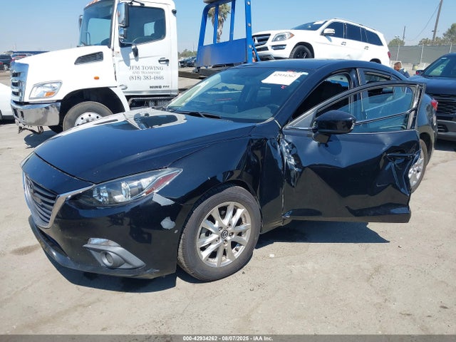Mazda pe 2015 3MZBM1V71FM226849 Image 2