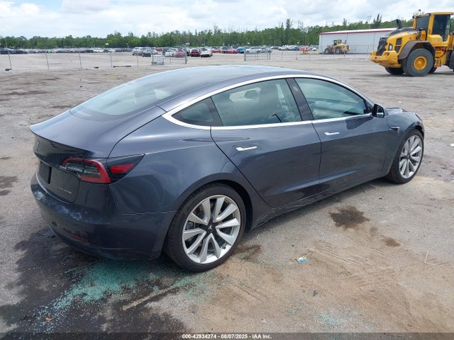 2019 TESLA MODEL 3 5YJ3E1EB3KF389199 Photo 3