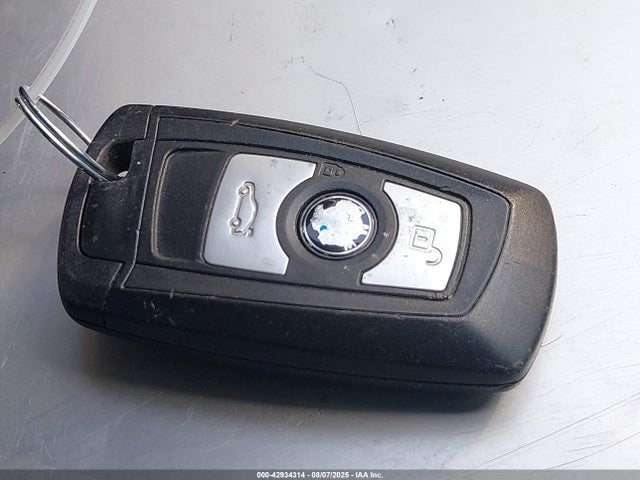 WBA3B1G50FNT05442 BMW 320i