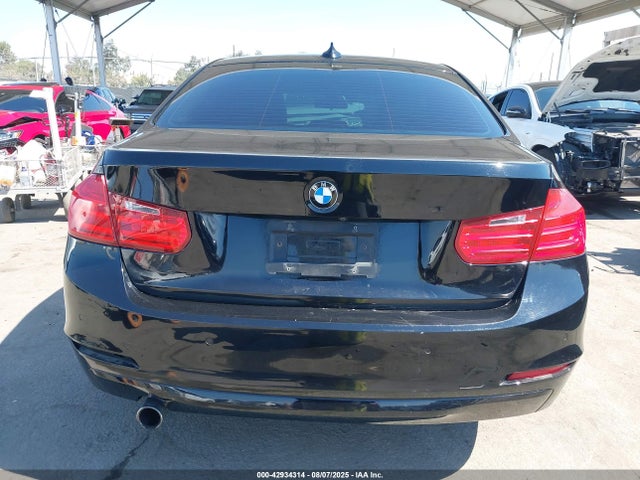 WBA3B1G50FNT05442 BMW 320i