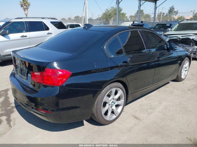 WBA3B1G50FNT05442 BMW 320i