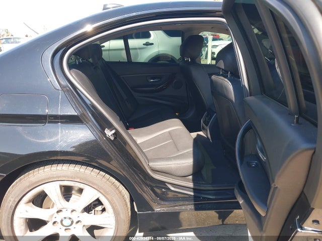 WBA3B1G50FNT05442 BMW 320i