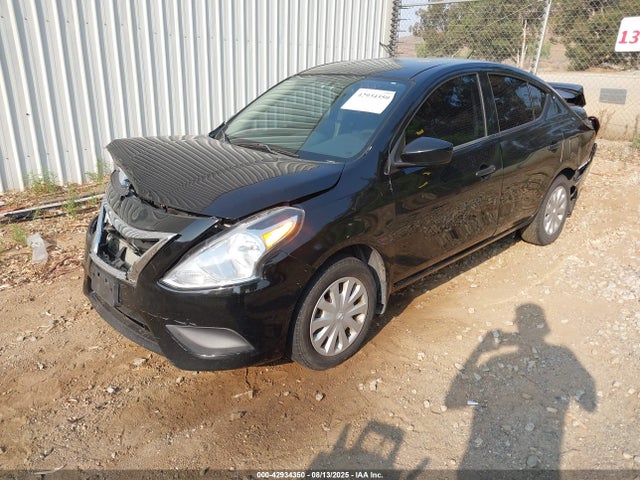 3N1CN7AP7HL864323 Nissan 2017
