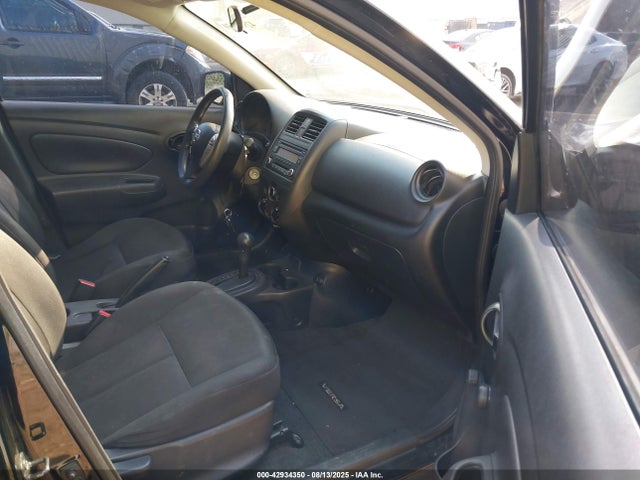 3N1CN7AP7HL864323 Nissan 2017