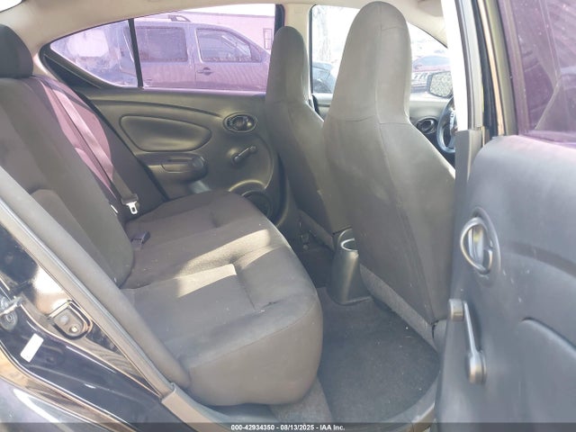 3N1CN7AP7HL864323 Nissan 2017